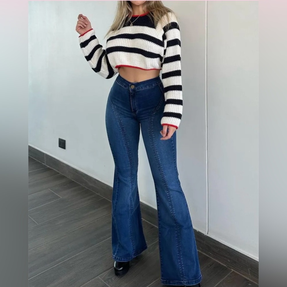 Line Flare Jeans